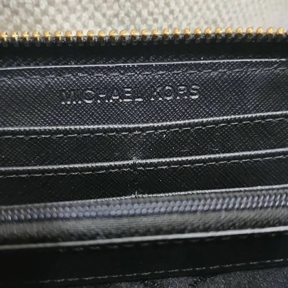 Michael Kors Large Leather Zip Wallet